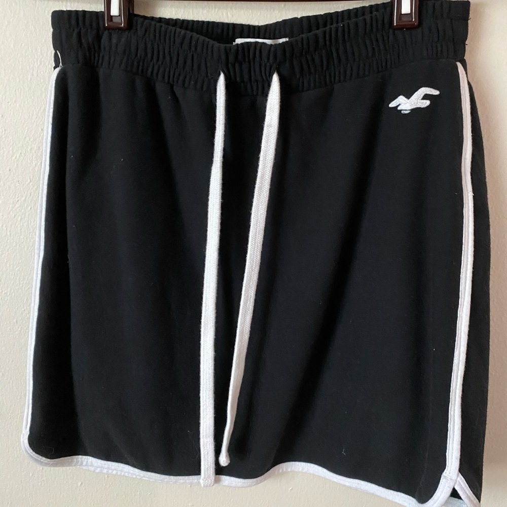 Hollister soft logo dolphin skirt